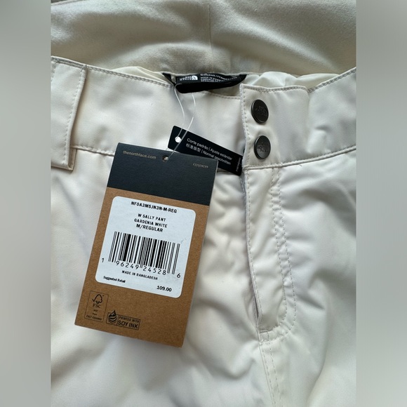 The North Face Women’s Sally Insulated Pants - Picture 8 of 13